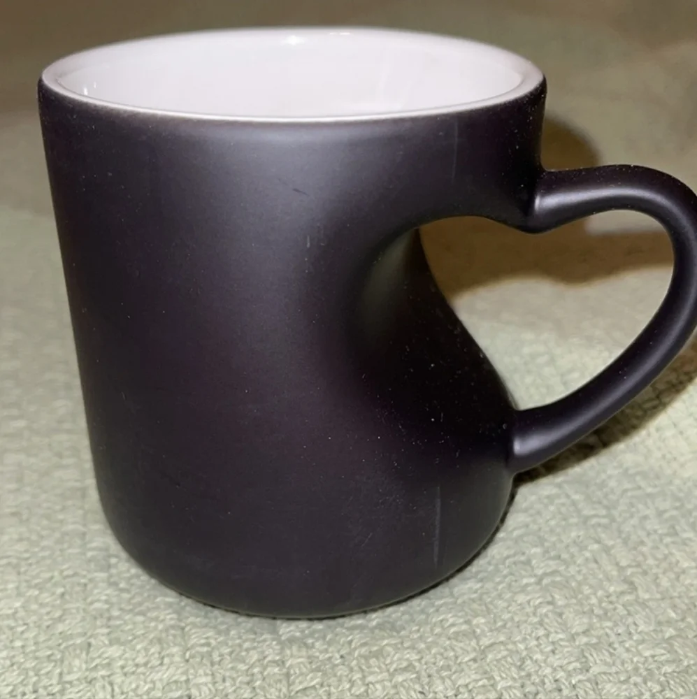 Hello Kitty Color Changing Coffee Mug - Picture 4 of 10